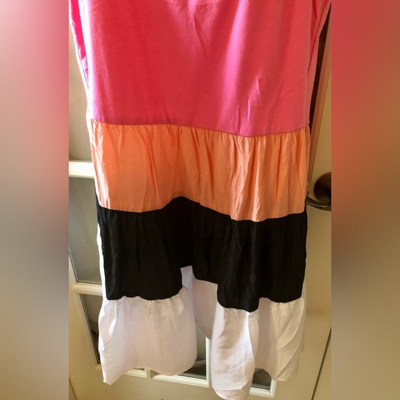 Women’s sleeveless block color mini dress in size Large - Picture 4 of 8